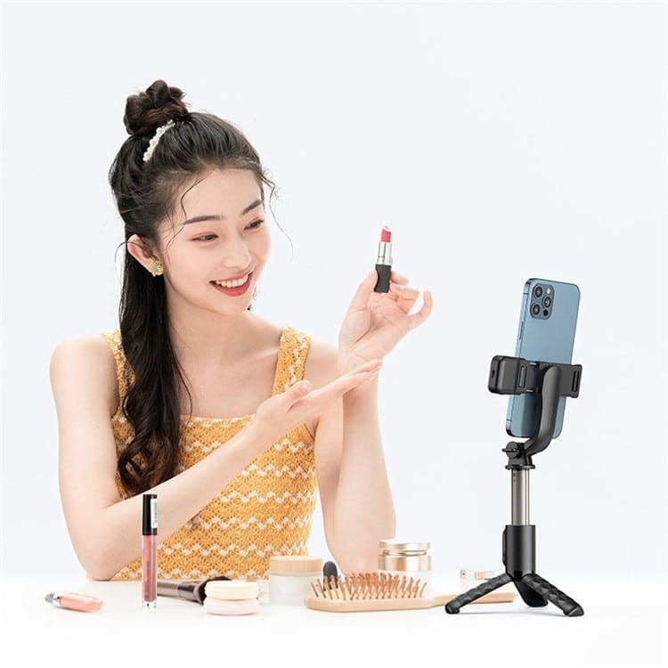 Mcdodo SS-1781 Wireless Selfie Stick with Single Lamp