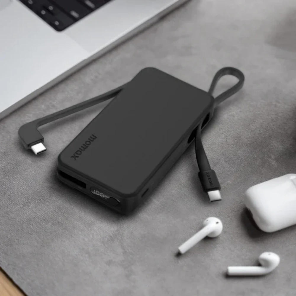 Momax IP138 10000mAh Battery Pack with Dual Cable