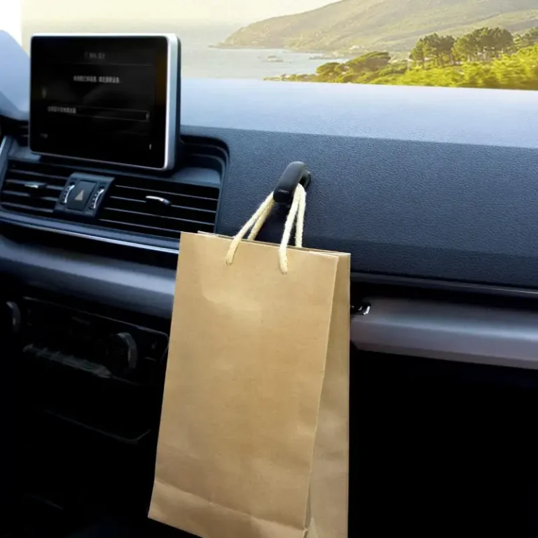 Ugreen LP252 Lightweight Car Mount Hook (80199)