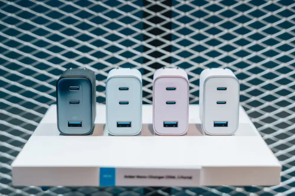 Anker Nano Charger (70W, 3 Ports)
