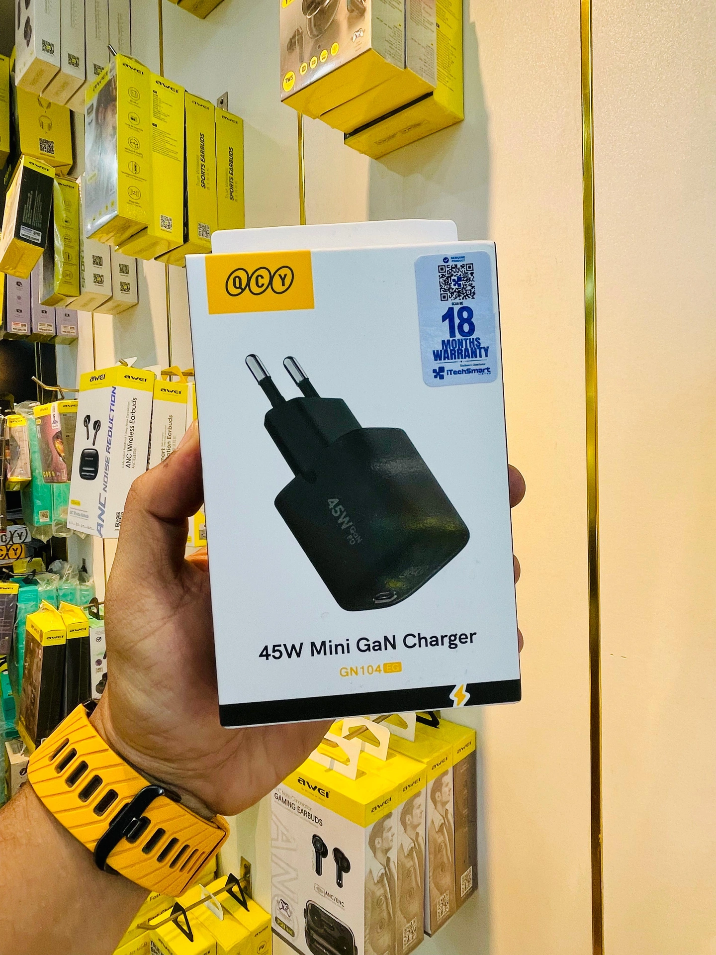 QCY GN104EG 45W Mini GaN Charger Ultra-Compact