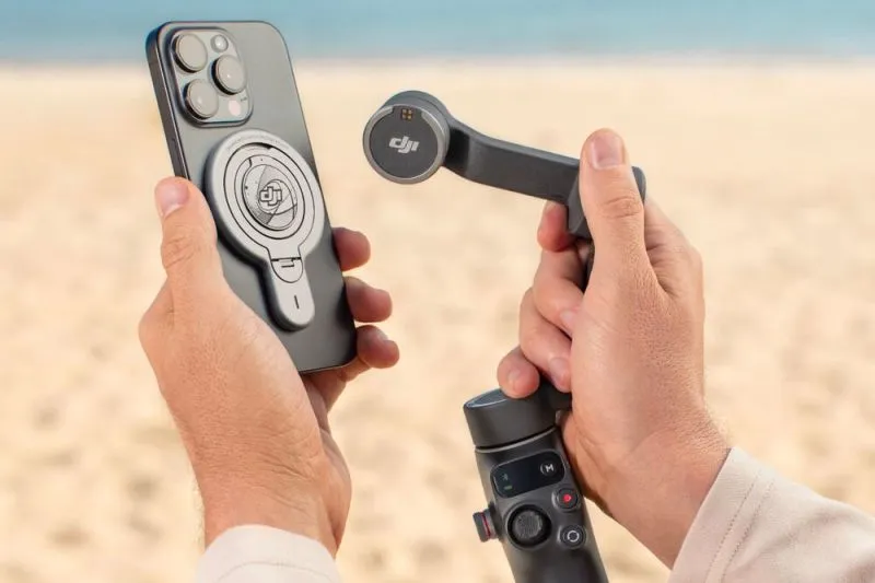 DJI Osmo Mobile 8 Intelligent Tracking Phone Gimbal