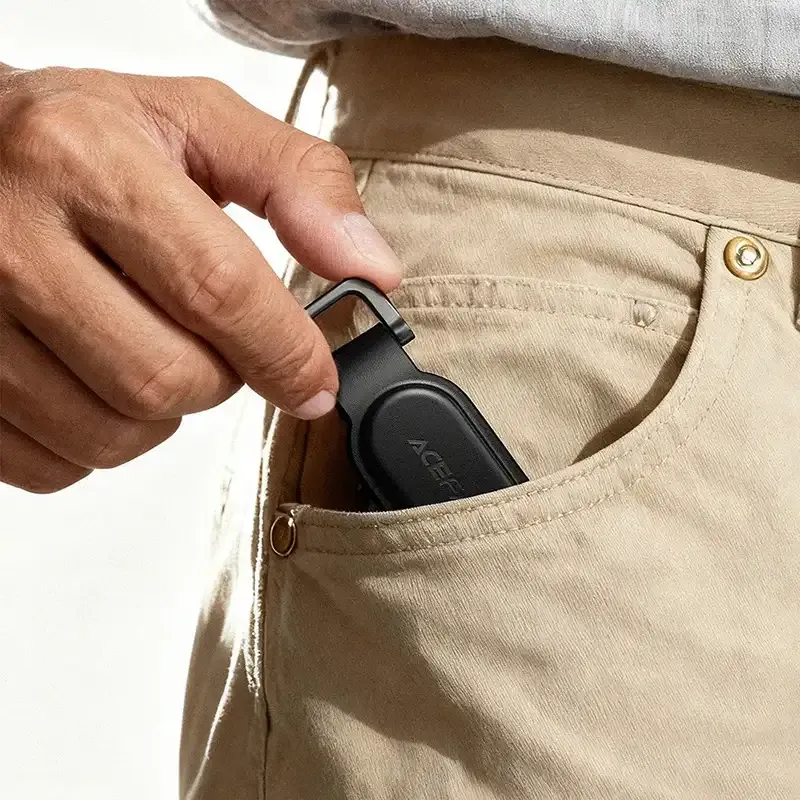 ACEFAST S4 Keychain Positioning Device Tracker