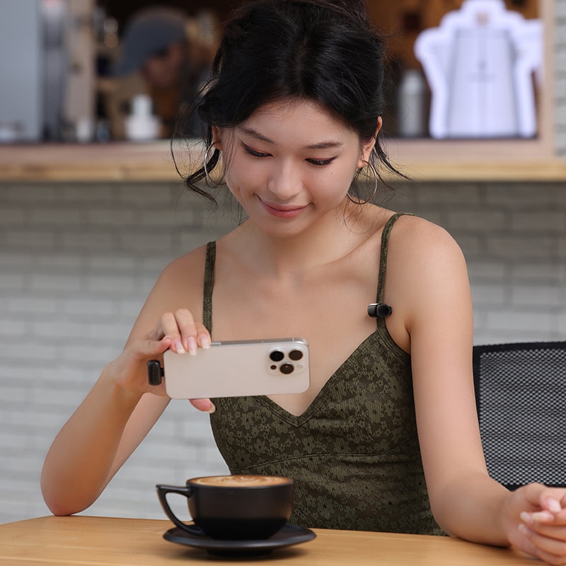 Ulanzi A200 Wireless Lavalier Mini Microphone