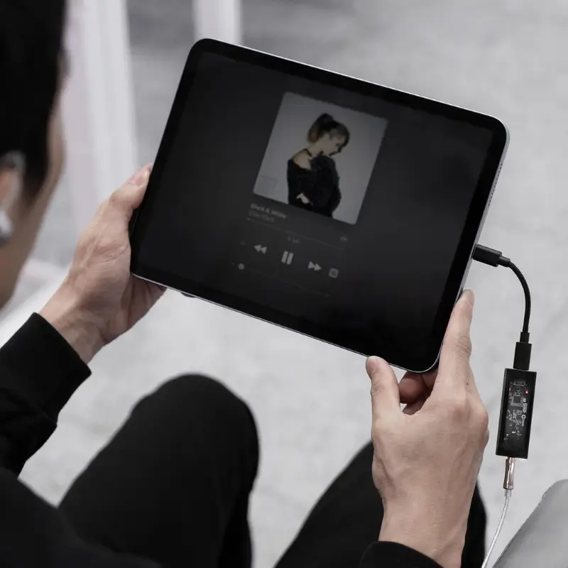 Questyle M12i Portable USB DAC Headphone Amp with High-Res Audio