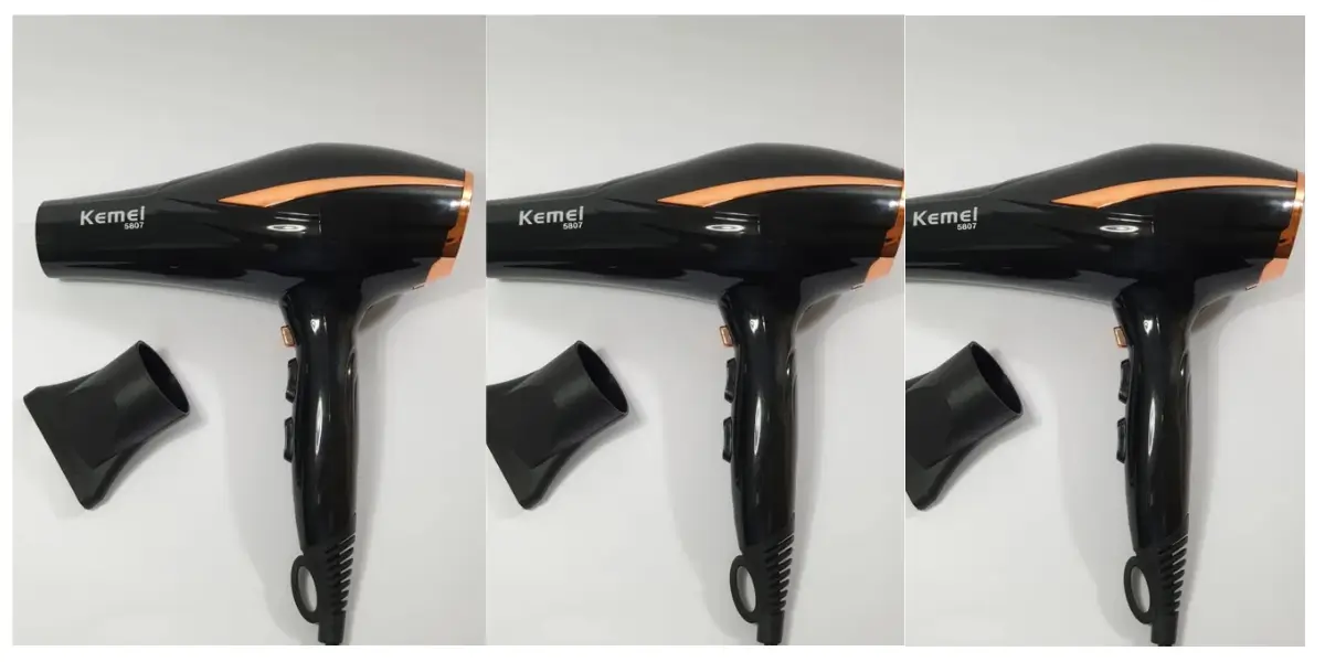 kemei-km-2376-hair-dryer-lifestyle-use.webp