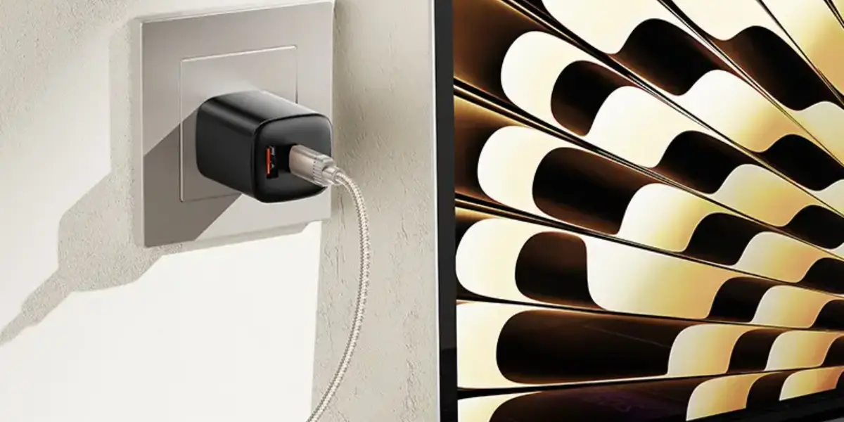 hoco-x117-cable-charging-smartphone-desk.webp
