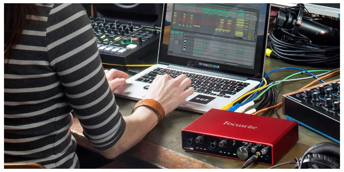 Focusrite Scarlett 8i6 3rd Gen USB Audio Interface with Air Mode