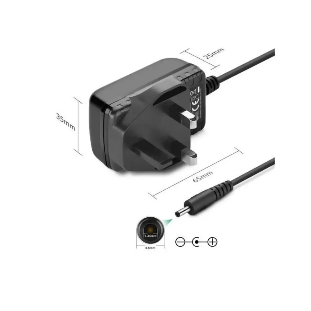 12V 2A 24W output rating shown on the UGREEN CD264 adapter