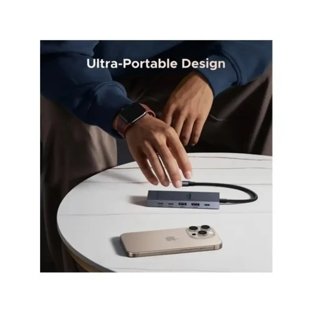 UGREEN CM818 6-in-1 USB C docking station front view