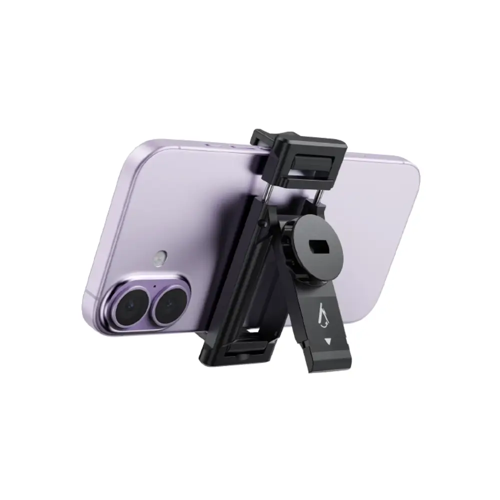 ACEFAST E41 AI face tracking keeping a creator centered in frame