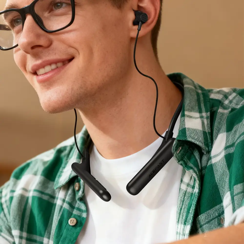 Runner wearing ACEFAST N8 neckband earphones outdoors