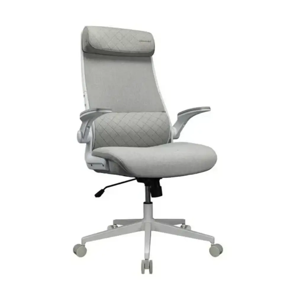Cougar Stryder white chair with multi-density foam seat Cougar Stryder white chair with multi-density foam seat