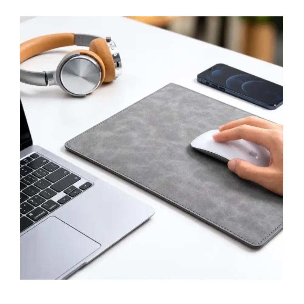 UGREEN LP407 Magnetic Laptop Sleeve Grey Main UGREEN LP407 Magnetic Laptop Sleeve Grey Main